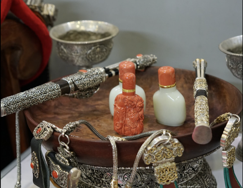 Mongolian Arts and Crafts Jewelry